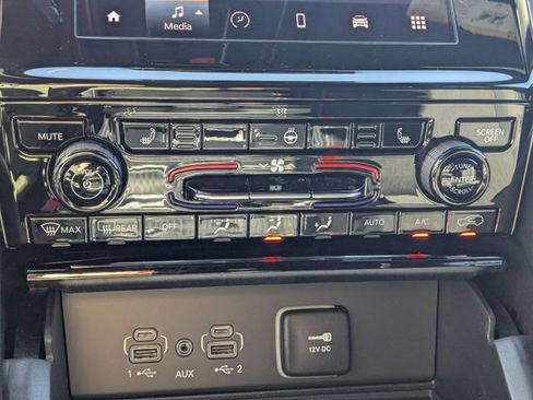 New 2025 Jeep Grand Cherokee Laredo RWD image 25