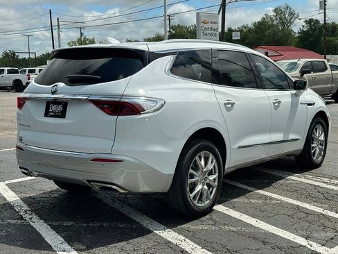 Used 2024 Buick Enclave Essence w/ Experience Buick Package FWD image 6