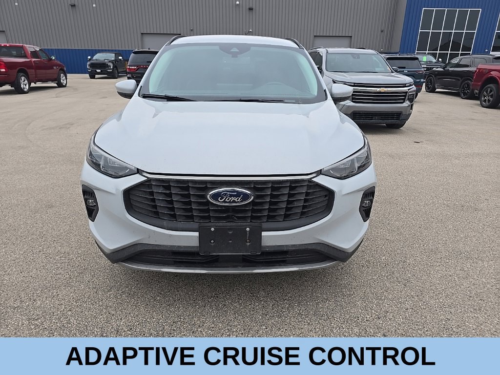 Used 2025 Ford Escape Platinum AWD/4WD image 2