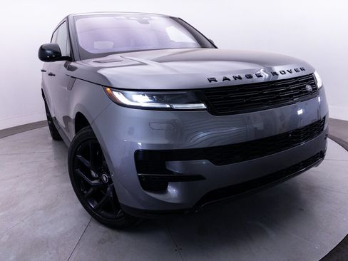 Used 2023 Land Rover Range Rover Sport SE AWD/4WD image 3
