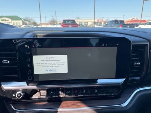 Used 2024 GMC Sierra 1500 SLT image 18