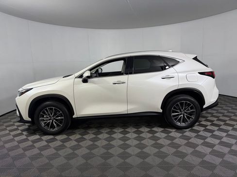 Used 2025 Lexus NX 250 FWD image 9