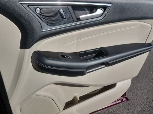 Used 2019 Ford Edge Titanium w/ Cold Weather Package image 16