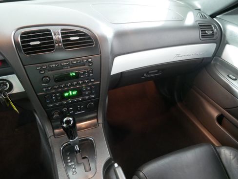 Used 2002 Ford Thunderbird image 11