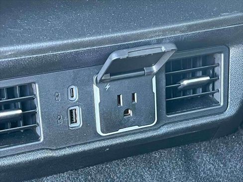 Used 2025 Chevrolet Silverado 1500 LT image 13