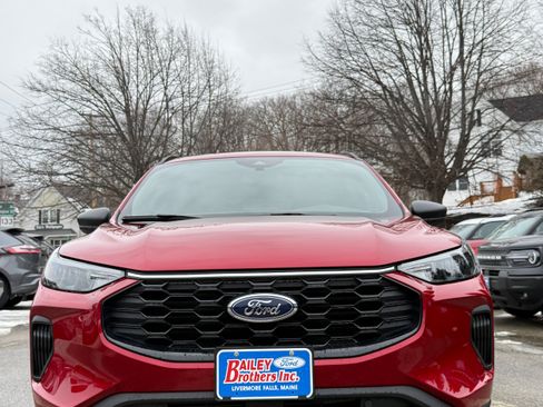 New 2026 Ford Escape ST-Line w/ Cold Weather Package AWD/4WD image 3