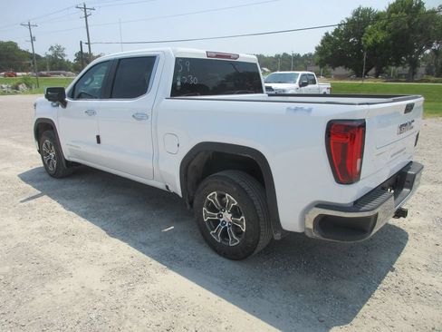 New 2026 GMC Sierra 1500 SLT w/ SLT Convenience Package AWD/4WD image 9