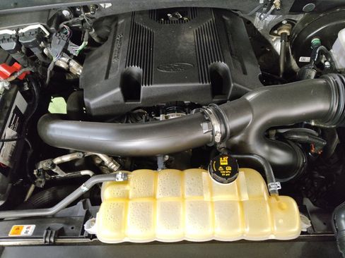 Used 2019 Ford F150 XLT RWD image 30