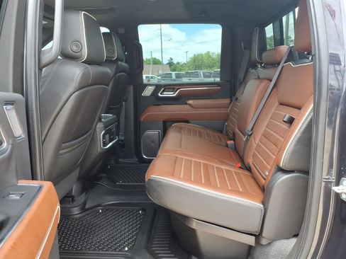 Used 2024 GMC Sierra 2500 Denali Ultimate w/ Max Trailering Package AWD/4WD image 19