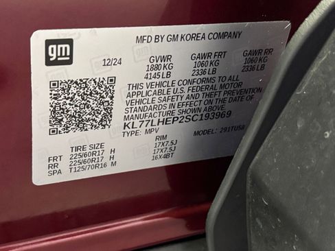 Used 2025 Chevrolet Trax LT image 30