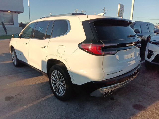 Used 2024 GMC Acadia Denali AWD/4WD image 3