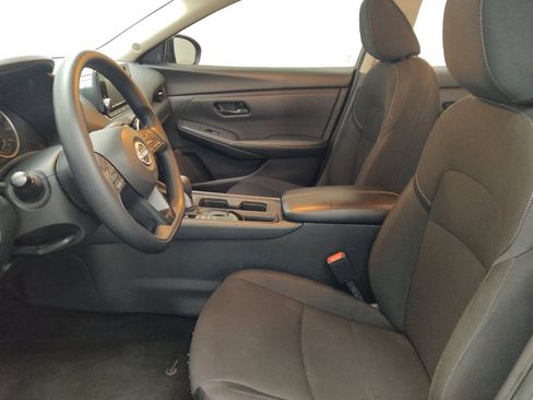 Used 2025 Nissan Sentra S FWD image 17
