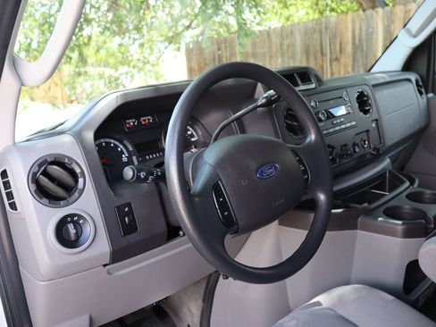 Used 2012 Ford E-350 and Econoline 350 XLT RWD image 15