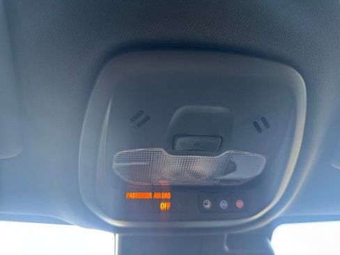 Used 2025 Buick Envista Sport Touring w/ Advanced Safety Package image 26