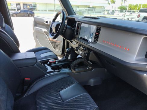 Used 2022 Ford Bronco Raptor w/ Interior Carbon Fiber Pack 6 AWD/4WD image 27