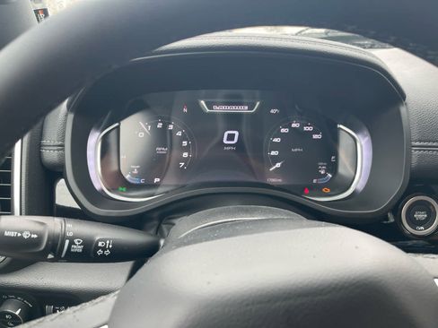 Used 2025 RAM 1500 Laramie w/ Night Edition AWD/4WD image 9