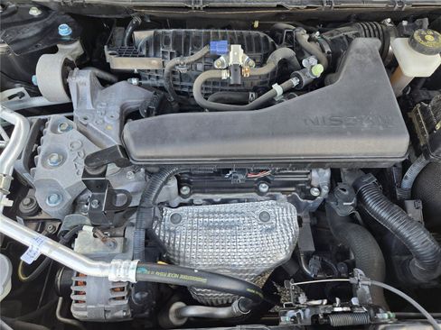 Used 2016 Nissan Rogue SV w/ SV Premium Package FWD image 29