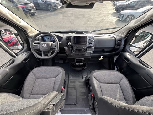 Used 2025 RAM ProMaster 2500 w/ Storage Group image 20