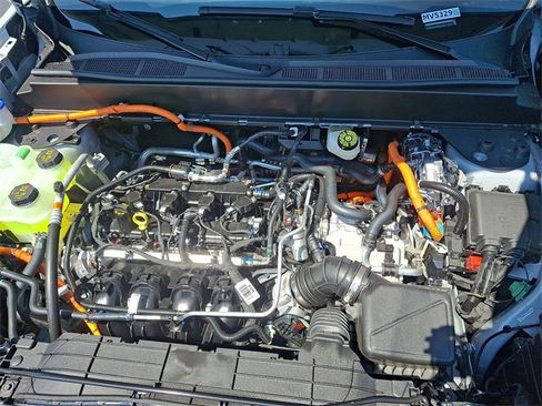 New 2025 Ford Maverick XLT w/ XLT Luxury Package image 20