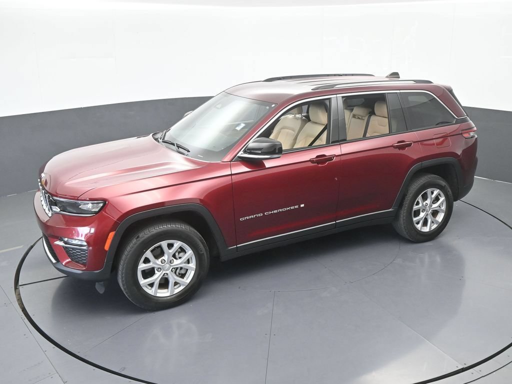 Used 2023 Jeep Grand Cherokee Limited w/ Trailer Tow Prep Group (B) RWD image 48