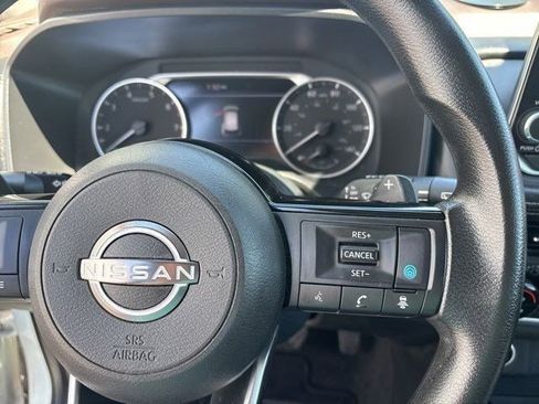 Used 2023 Nissan Rogue SV FWD image 18