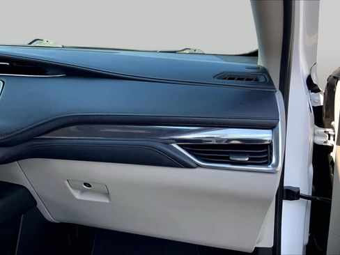 Used 2019 Cadillac XT4 Luxury FWD image 29