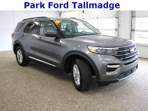 Used 2022 Ford Explorer XLT w/ Equipment Group 202A image 7