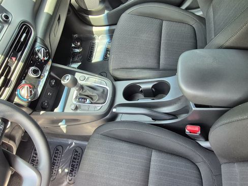 Certified 2022 Hyundai Kona SEL FWD image 19