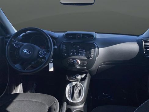 Certified 2019 Kia Soul + image 5