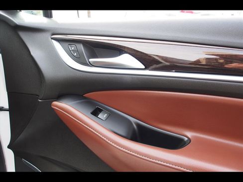 Used 2019 Buick Enclave Avenir w/ Avenir Technology Package image 20