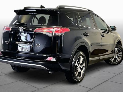 Used 2017 Toyota RAV4 XLE image 12