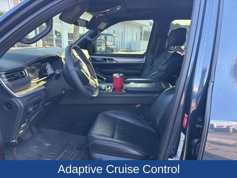 Used 2024 Jeep Wagoneer Series II RWD image 6