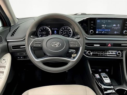 Used 2023 Hyundai Sonata SE image 5