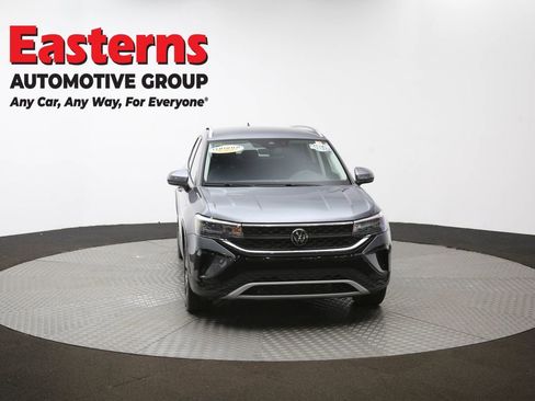 Used 2024 Volkswagen Taos SE image 50