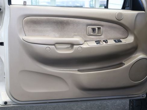 Used 2004 Toyota Tacoma 4x4 Xtracab V6 image 68