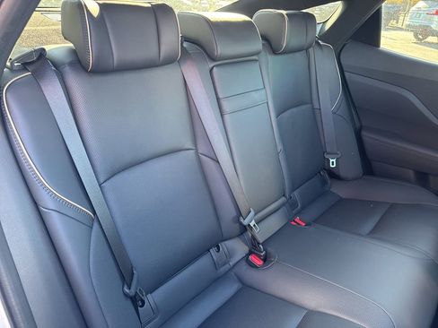 Certified 2023 Toyota Crown Platinum image 27