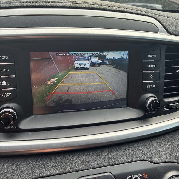 Used 2019 Kia Sorento FWD V6 image 25
