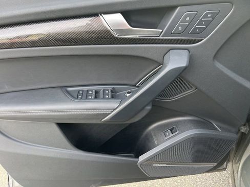 Used 2023 Audi SQ5 Prestige w/ Prestige Package AWD/4WD image 11