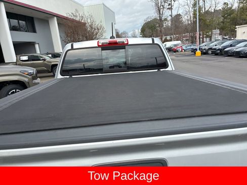 Used 2016 GMC Canyon SLT w/ Driver Alert Package image 10