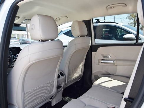 Used 2020 Mercedes-Benz GLB 250 4MATIC image 33