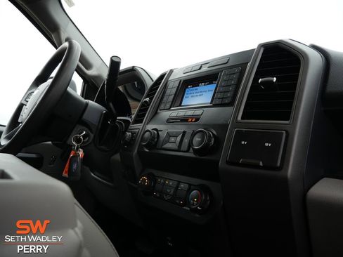 Used 2022 Ford F450 XL w/ Power Equipment Group image 11