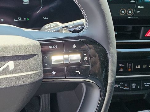 New 2027 Kia Carnival SX Prestige FWD image 34