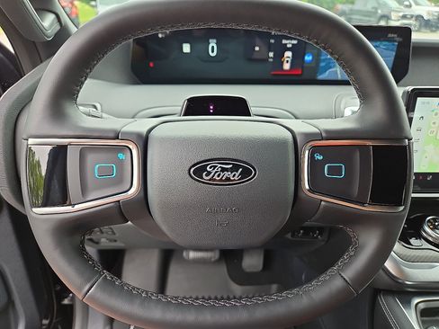 New 2026 Ford Expedition Max Platinum w/ Stealth Performance Package AWD/4WD image 24