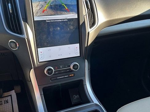 Used 2023 Ford Edge SE image 10