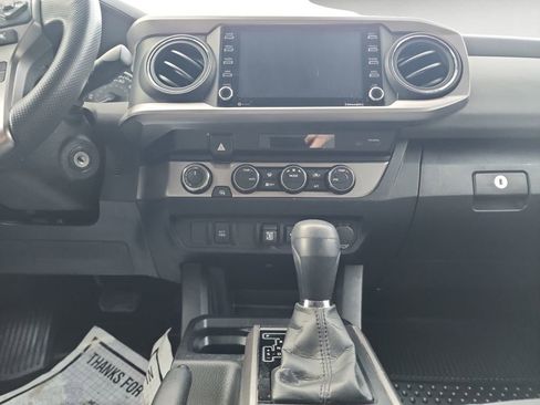 Certified 2022 Toyota Tacoma SR5 image 11