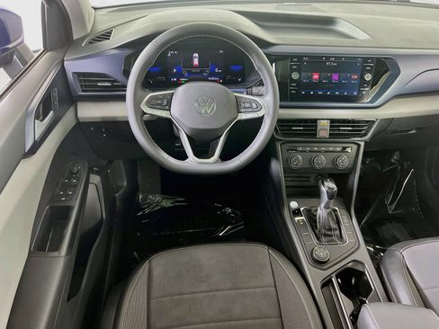 Used 2022 Volkswagen Taos SE FWD image 22