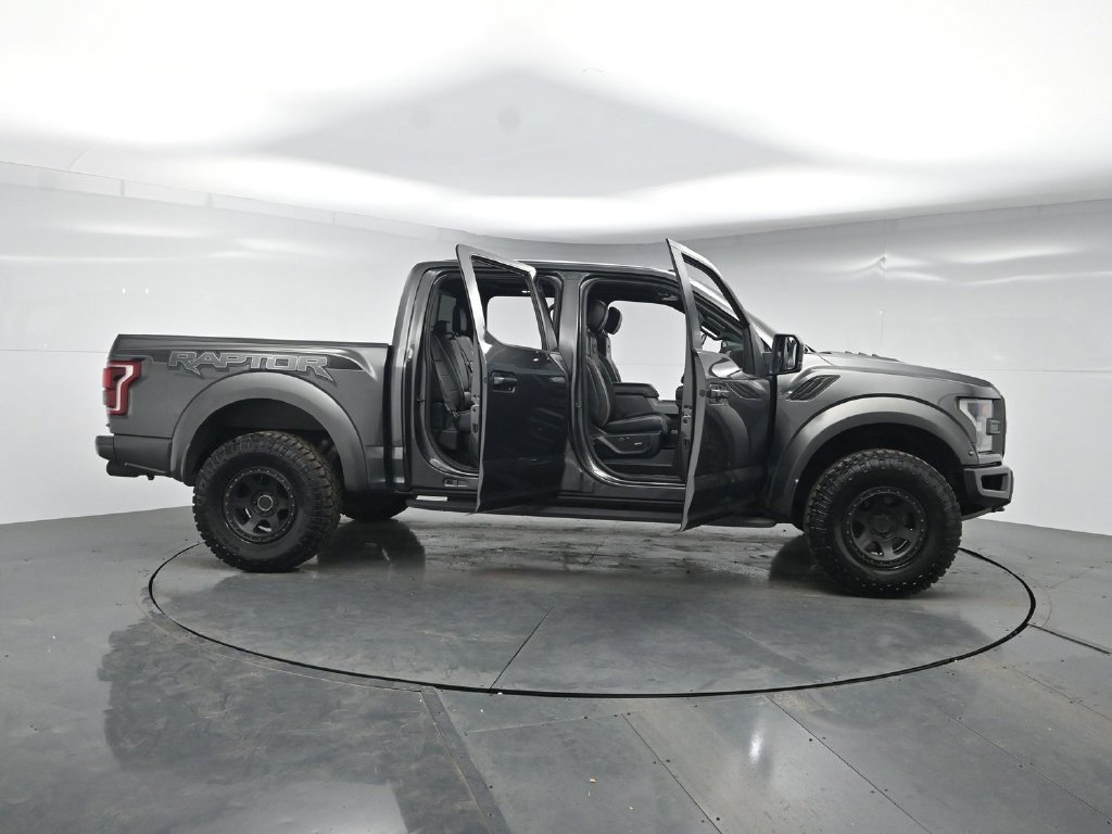 Used 2018 Ford F150 Raptor w/ Equipment Group 802A Luxury AWD/4WD image 39