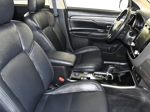 Used 2020 Mitsubishi Outlander SEL AWD/4WD image 42