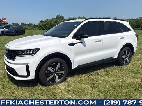 Used 2022 Kia Sorento S FWD image 2