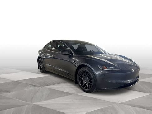 Used 2025 Tesla Model 3 RWD image 2